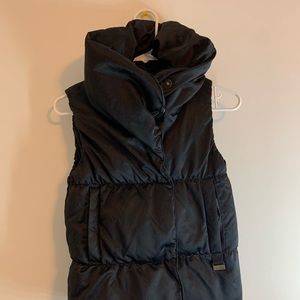 Aritzia wilfred puffer vest